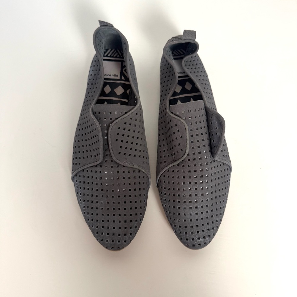 Dolce Vita Women's Kylie Ballet Flat, Smoke Perforated Nubuck